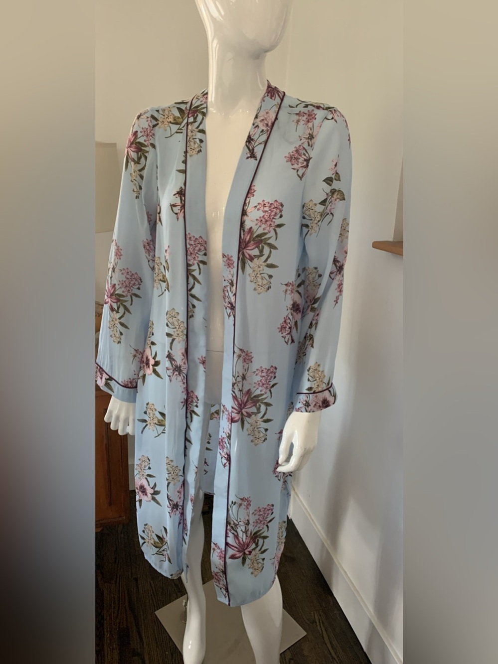 Forever 21 Light Blue Floral Long Robe/Kimono with Pink & Cream Accents